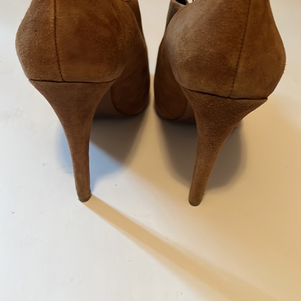BCBGeneration Brown Suede Heels Women's Size 8.5 - Picture 5 of 10
